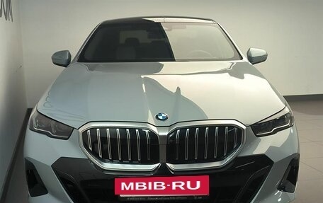 BMW 5 серия, 2025 год, 12 400 000 рублей, 2 фотография