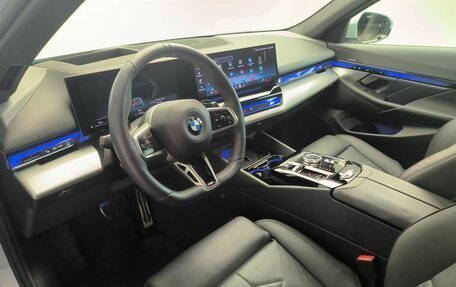 BMW 5 серия, 2025 год, 12 400 000 рублей, 16 фотография