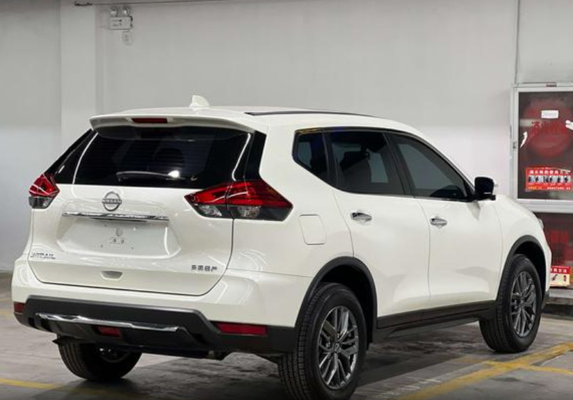 Nissan X-Trail T32 рестайлинг, 2025 год, 2 850 000 рублей, 5 фотография