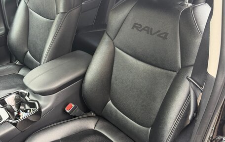 Toyota RAV4, 2021 год, 3 200 000 рублей, 4 фотография