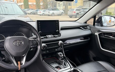 Toyota RAV4, 2021 год, 3 200 000 рублей, 8 фотография