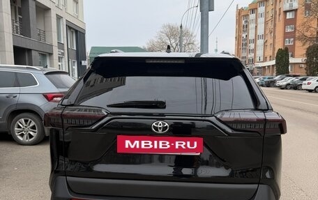 Toyota RAV4, 2021 год, 3 200 000 рублей, 16 фотография