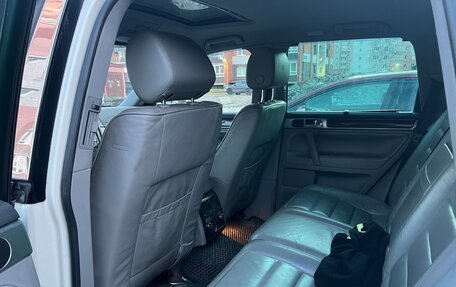 Volkswagen Touareg III, 2005 год, 570 000 рублей, 10 фотография