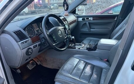 Volkswagen Touareg III, 2005 год, 570 000 рублей, 7 фотография