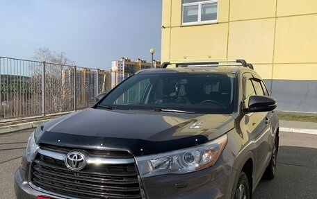 Toyota Highlander III, 2014 год, 3 350 000 рублей, 2 фотография