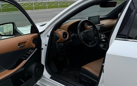 Lexus IS III, 2021 год, 3 850 000 рублей, 10 фотография