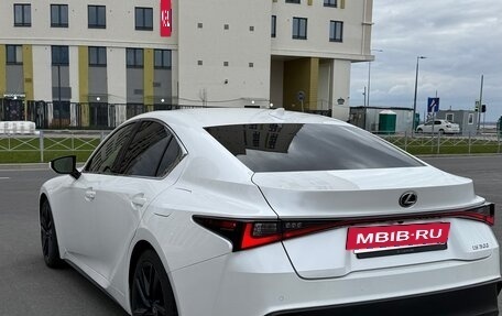 Lexus IS III, 2021 год, 3 850 000 рублей, 3 фотография