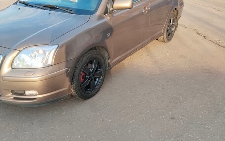 Toyota Avensis III рестайлинг, 2003 год, 690 000 рублей, 4 фотография