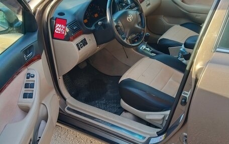 Toyota Avensis III рестайлинг, 2003 год, 690 000 рублей, 7 фотография