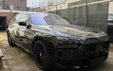 BMW 7 серия, 2023 год, 10 999 999 рублей, 4 фотография