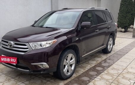 Toyota Highlander III, 2011 год, 1 600 000 рублей, 4 фотография