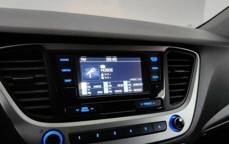 Hyundai Solaris II рестайлинг, 2018 год, 1 220 000 рублей, 14 фотография