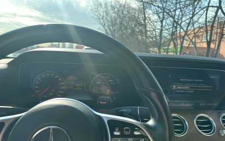 Mercedes-Benz E-Класс, 2019 год, 3 000 000 рублей, 4 фотография