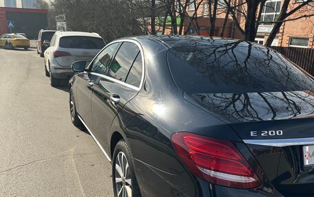 Mercedes-Benz E-Класс, 2019 год, 3 000 000 рублей, 3 фотография