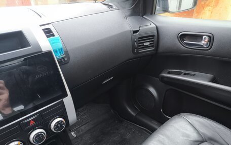 Nissan X-Trail, 2010 год, 1 050 000 рублей, 26 фотография