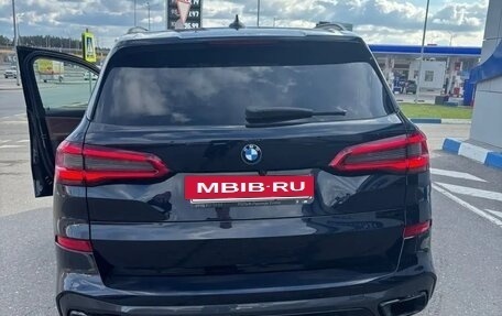 BMW X5, 2018 год, 8 900 000 рублей, 3 фотография