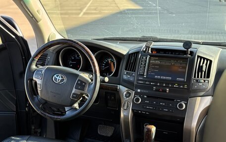 Toyota Land Cruiser 200, 2011 год, 3 850 000 рублей, 21 фотография