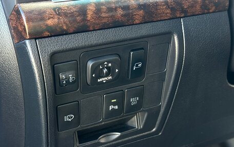 Toyota Land Cruiser 200, 2011 год, 3 850 000 рублей, 28 фотография