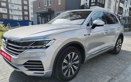 Volkswagen Touareg III, 2020 год, 4 300 000 рублей, 6 фотография