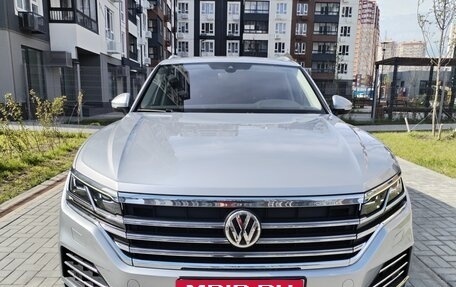 Volkswagen Touareg III, 2020 год, 4 300 000 рублей, 8 фотография
