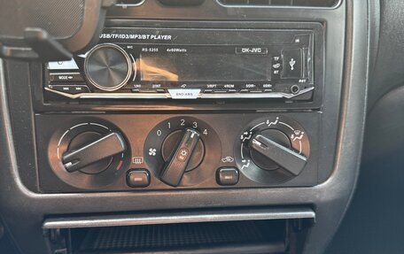 Mitsubishi Carisma I, 2003 год, 250 000 рублей, 19 фотография