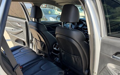 Hyundai Santa Fe IV, 2018 год, 2 800 000 рублей, 21 фотография