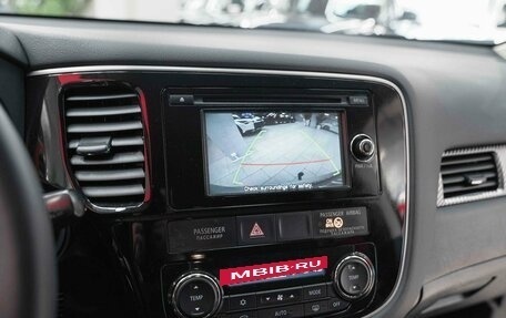 Mitsubishi Outlander III рестайлинг 3, 2013 год, 1 350 000 рублей, 8 фотография