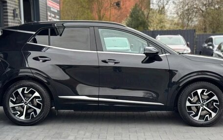 KIA Sportage IV рестайлинг, 2022 год, 1 900 000 рублей, 4 фотография