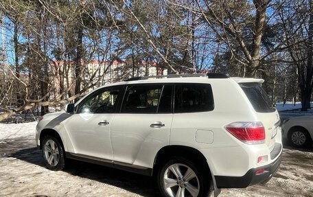 Toyota Highlander III, 2011 год, 1 875 000 рублей, 5 фотография