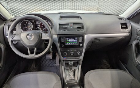 Skoda Yeti I рестайлинг, 2017 год, 1 425 000 рублей, 12 фотография