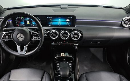 Mercedes-Benz A-Класс, 2022 год, 3 098 000 рублей, 6 фотография