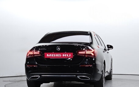 Mercedes-Benz A-Класс, 2022 год, 3 098 000 рублей, 4 фотография