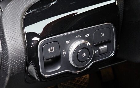 Mercedes-Benz A-Класс, 2022 год, 3 098 000 рублей, 14 фотография