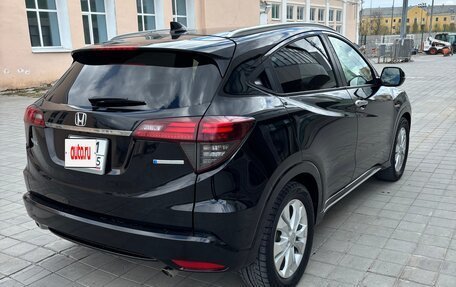 Honda Vezel, 2018 год, 1 800 000 рублей, 4 фотография