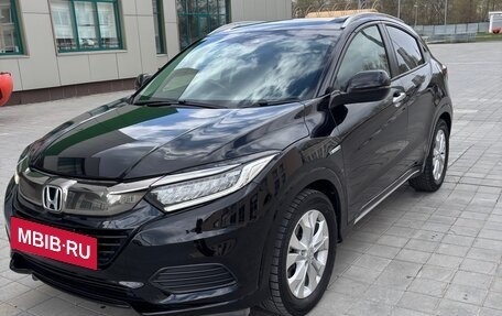 Honda Vezel, 2018 год, 1 800 000 рублей, 8 фотография