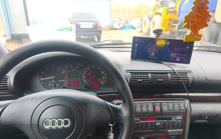 Audi A4, 1998 год, 450 000 рублей, 15 фотография