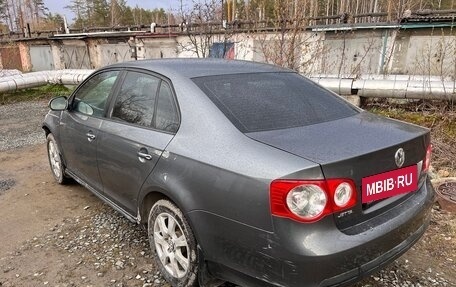 Volkswagen Jetta VI, 2008 год, 235 000 рублей, 3 фотография