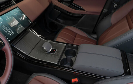 Land Rover Range Rover Evoque II, 2025 год, 6 250 000 рублей, 20 фотография