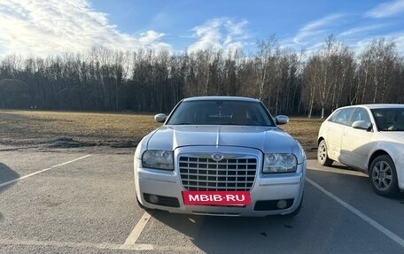 Chrysler 300C II, 2004 год, 850 000 рублей, 2 фотография