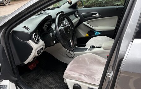 Mercedes-Benz GLA, 2015 год, 2 250 000 рублей, 11 фотография