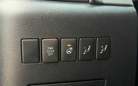 Toyota Alphard III, 2018 год, 4 500 000 рублей, 16 фотография