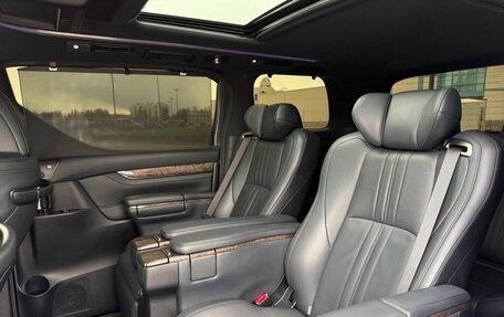 Toyota Alphard III, 2018 год, 4 500 000 рублей, 32 фотография