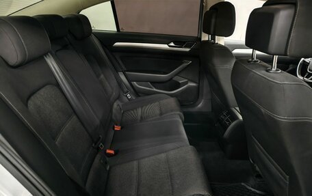 Volkswagen Passat B8 рестайлинг, 2018 год, 2 342 000 рублей, 13 фотография