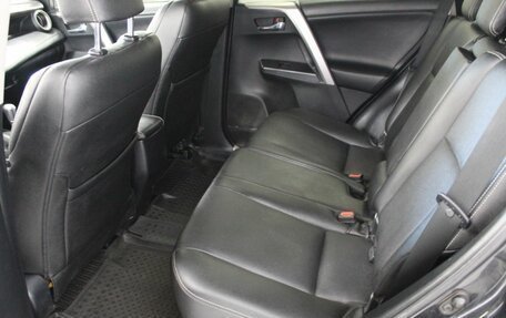 Toyota RAV4, 2016 год, 1 850 000 рублей, 17 фотография