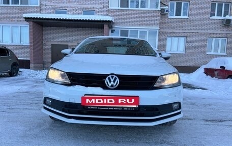 Volkswagen Jetta VI, 2018 год, 1 250 000 рублей, 2 фотография