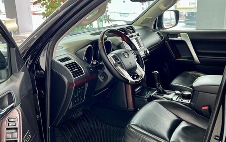 Toyota Land Cruiser Prado 150 рестайлинг 2, 2014 год, 3 980 000 рублей, 9 фотография