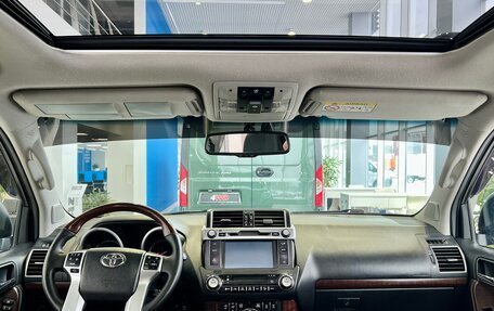 Toyota Land Cruiser Prado 150 рестайлинг 2, 2014 год, 3 980 000 рублей, 10 фотография
