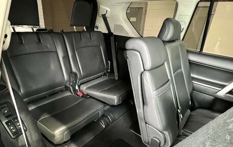 Toyota Land Cruiser Prado 150 рестайлинг 2, 2014 год, 3 980 000 рублей, 21 фотография