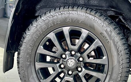 Toyota Land Cruiser Prado 150 рестайлинг 2, 2014 год, 3 980 000 рублей, 32 фотография