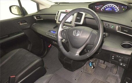 Honda Freed I, 2015 год, 850 000 рублей, 3 фотография